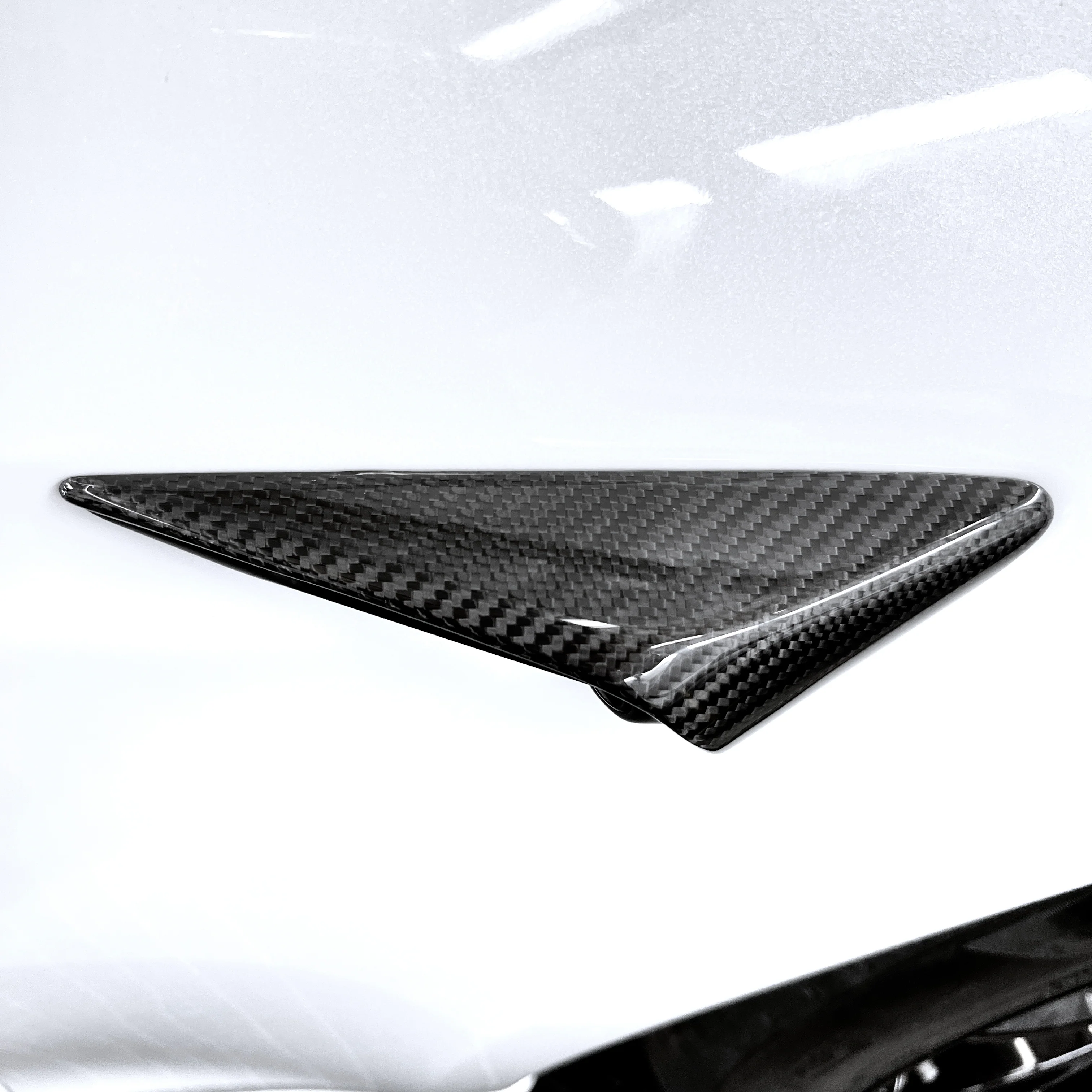 2021-2022 | Model S Top Half Style Turn Signal Overlays (1 Pair) - Fits Hardware 3.0 - Real Dry Molded Carbon Fiber - Image 11