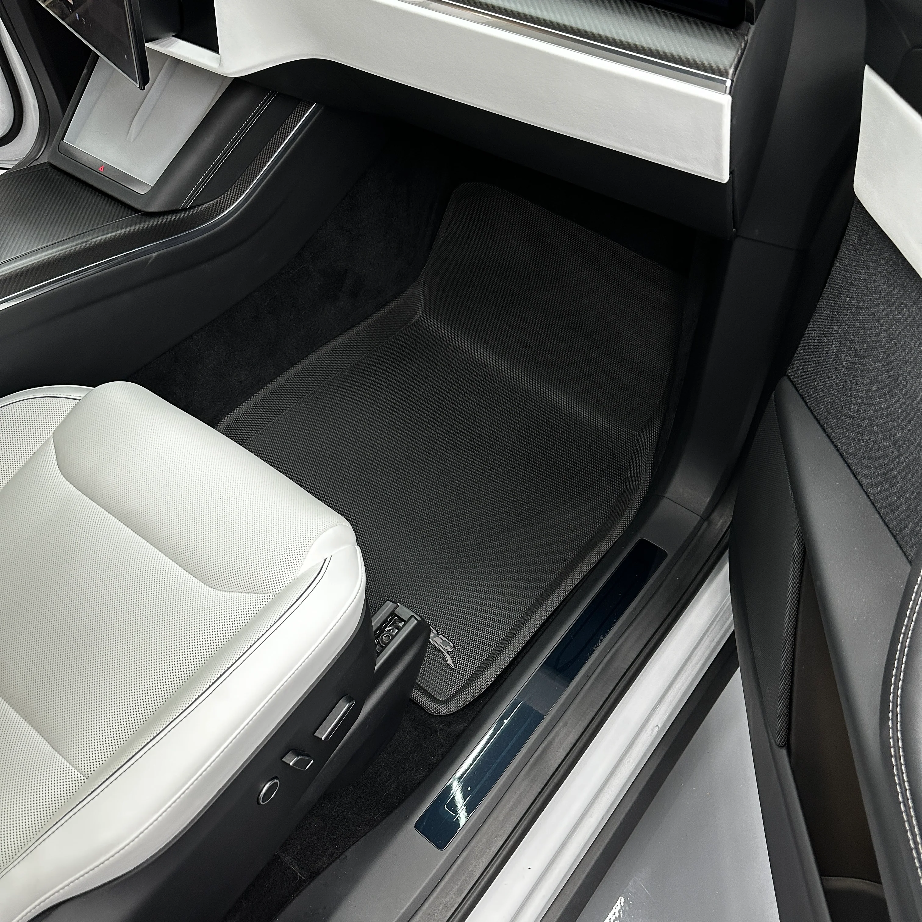 2022+ | Model X 6 Seater - 3D MAXpider KAGU Floor & Cargo Mats - Row 1, 2, & 3 and Trunk/Frunk - Image 7
