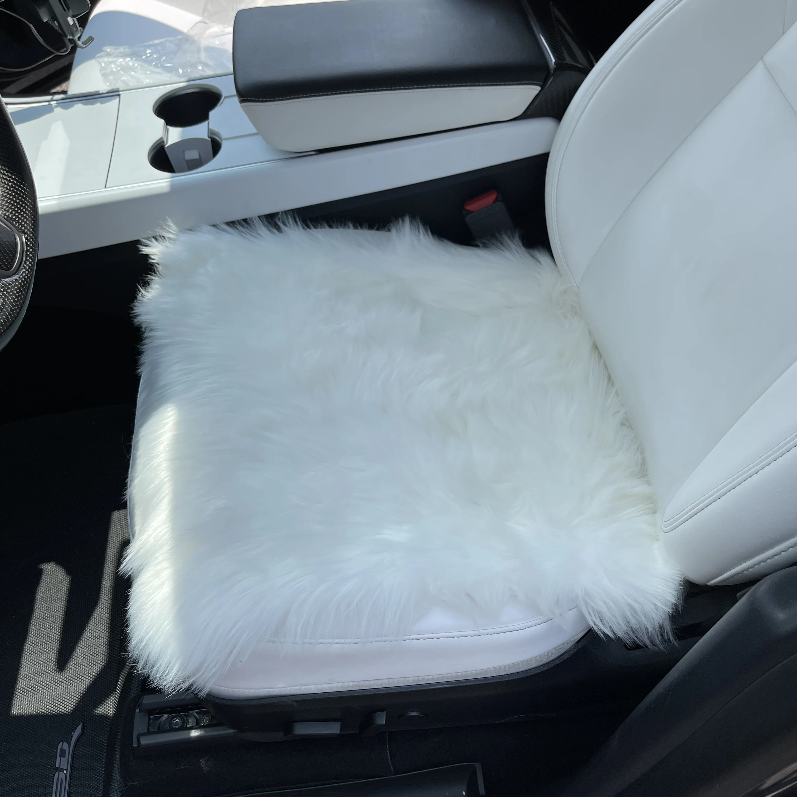 Faux Sheepskin Seat Covers, Headrests, & Pillows Front & Rear- White (SET OF 7) - Image 7