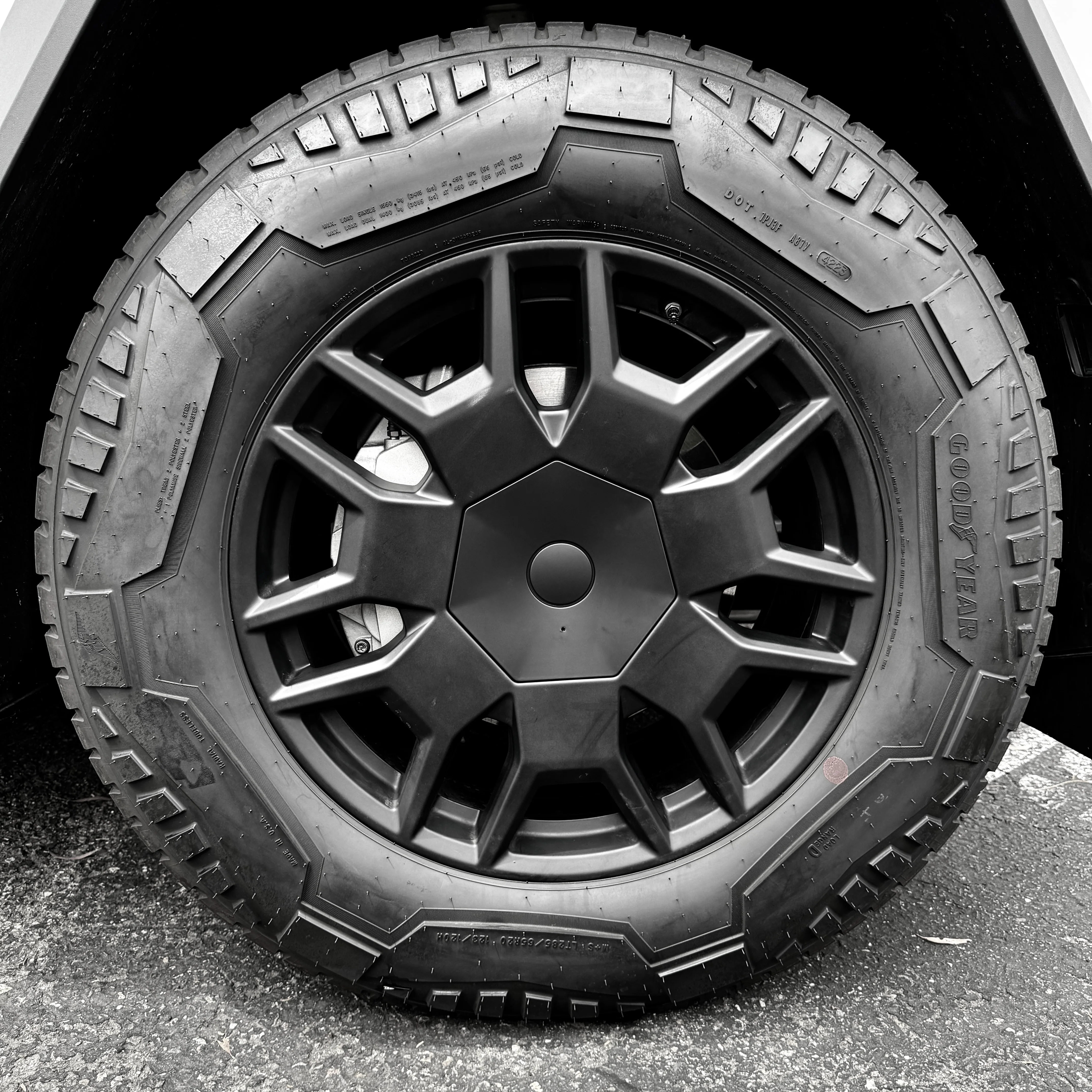 Cybertruck Heptagon Center Wheel Caps & Lug Nut Covers (Set of 4) - Version 1.0 - Image 14