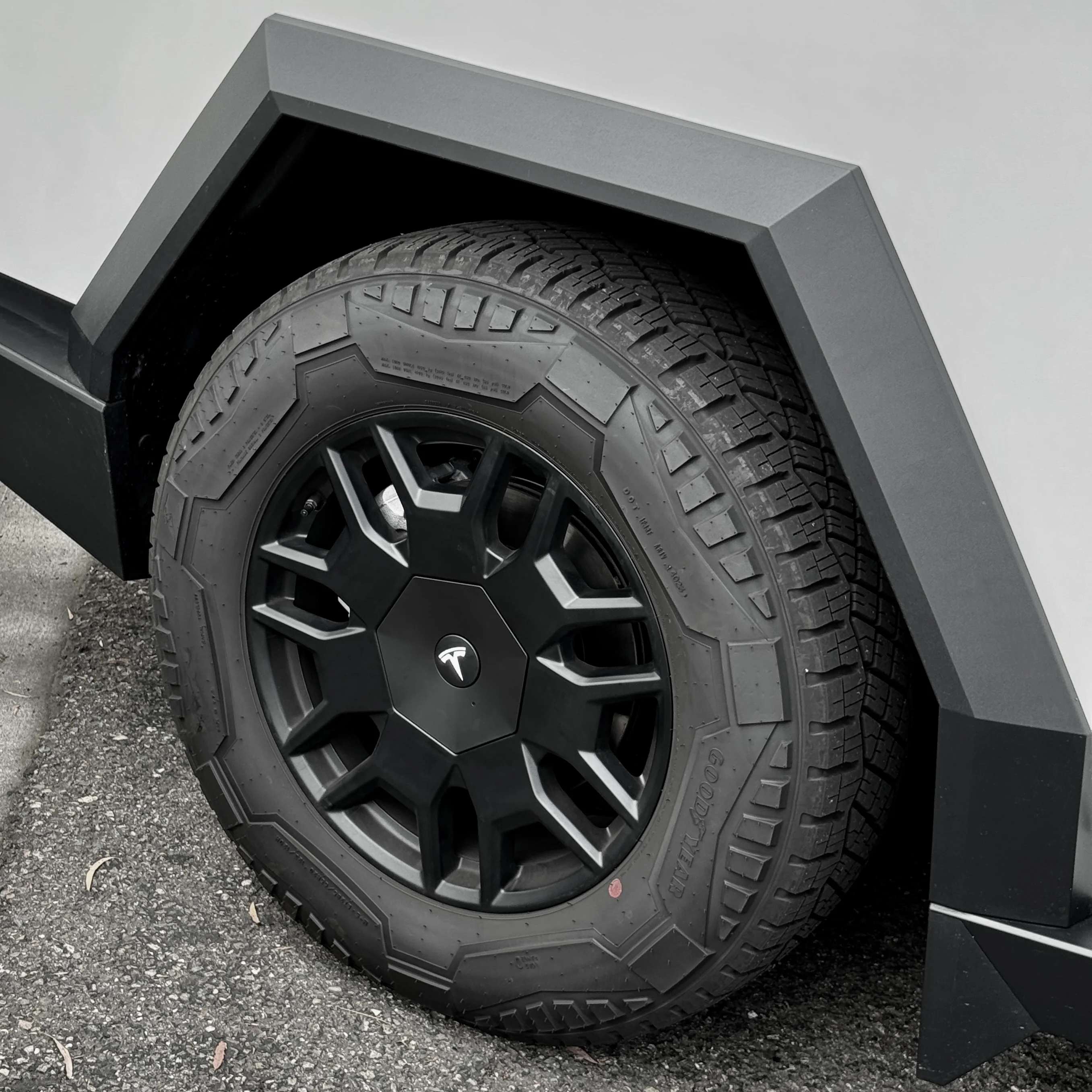 Cybertruck Heptagon Center Wheel Caps & Lug Nut Covers (Set of 4) - Version 1.0 - Image 17