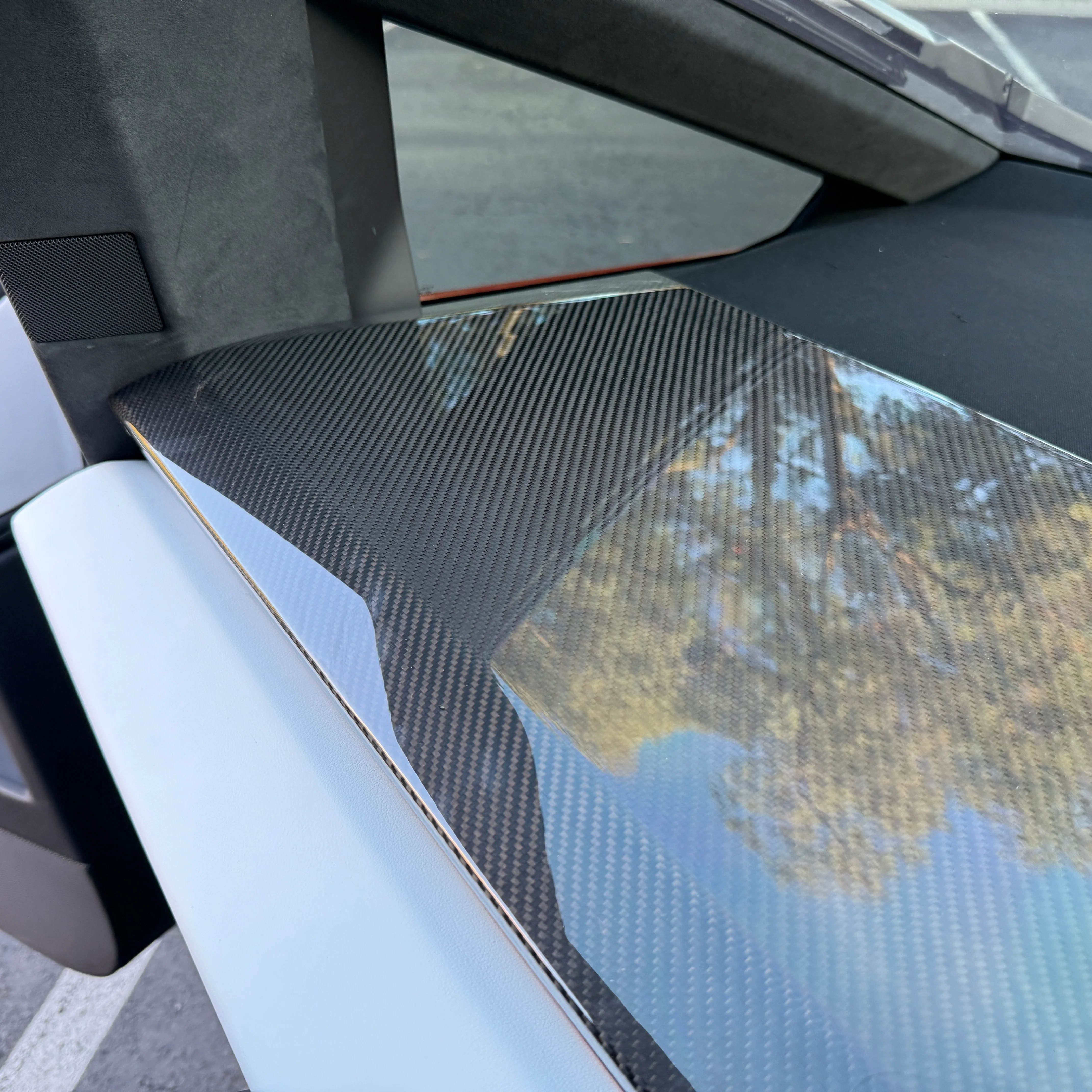 Cybertruck Top Upper Dashboard Overlay - Real Dry Molded Carbon Fiber - Image 13