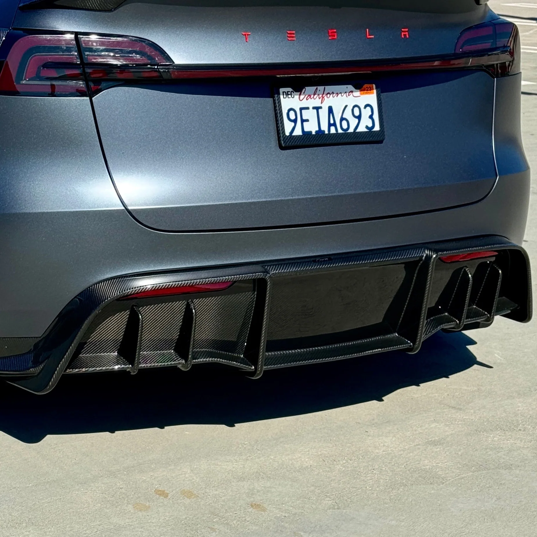 2020-2025 | Model Y Colossal Rear Replacement Diffuser - Real Dry Molded Carbon Fiber - Image 4