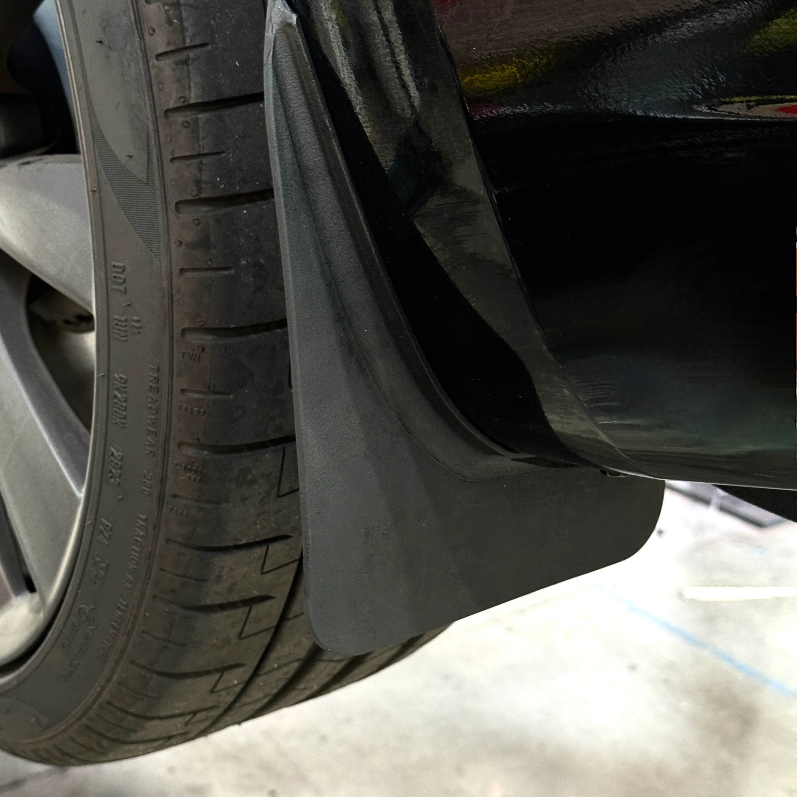 2017+ | Model 3 & Y Mud Flaps Bendable & Flexible - Screwless (Gen. 2) - Set of 4 - Image 7