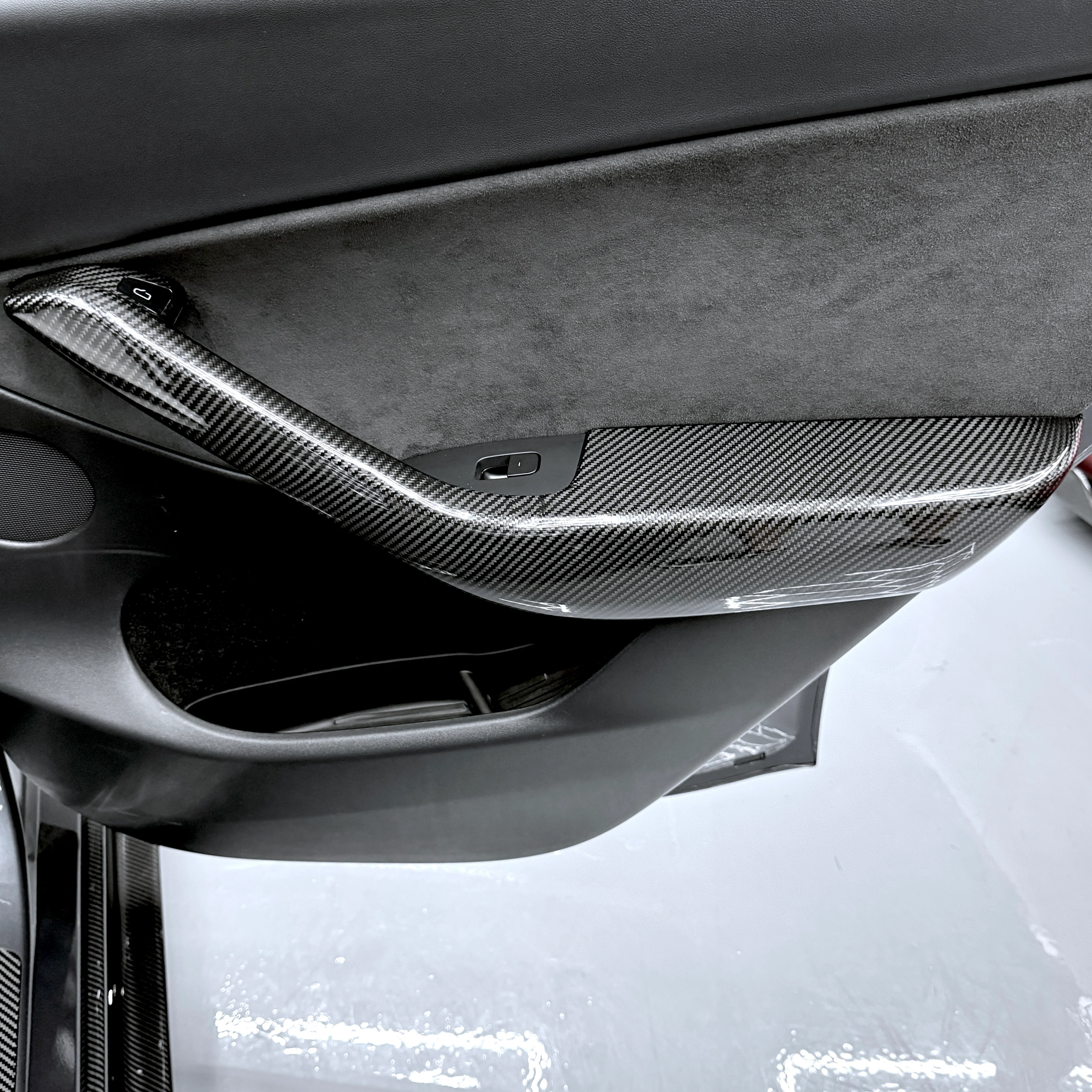 2020-2025 | Model Y Front & Rear Door Armrest Overlays (4 Pieces) - Real Dry Molded Carbon Fiber - Image 10