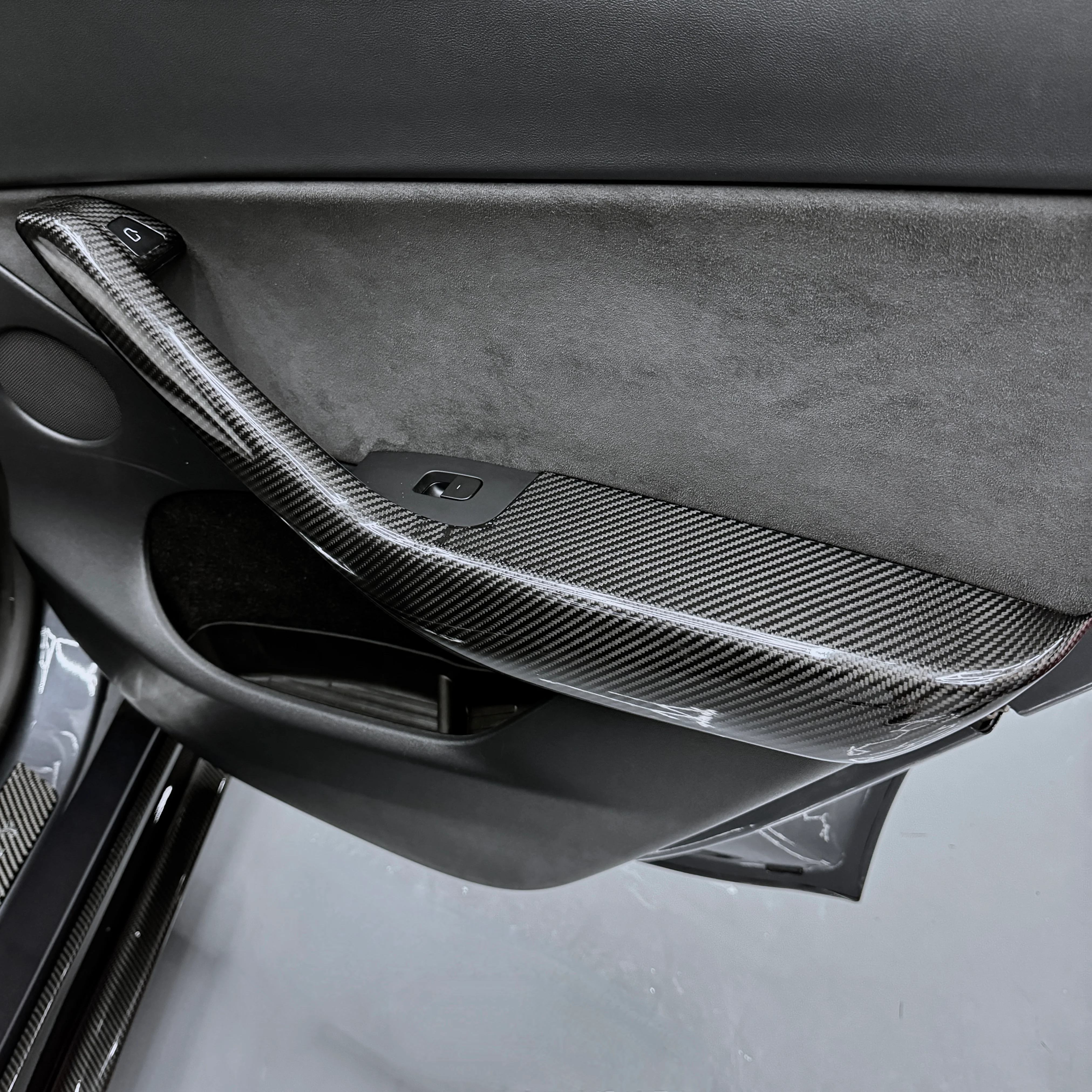 2020-2025 | Model Y Front & Rear Door Armrest Overlays (4 Pieces) - Real Dry Molded Carbon Fiber - Image 14