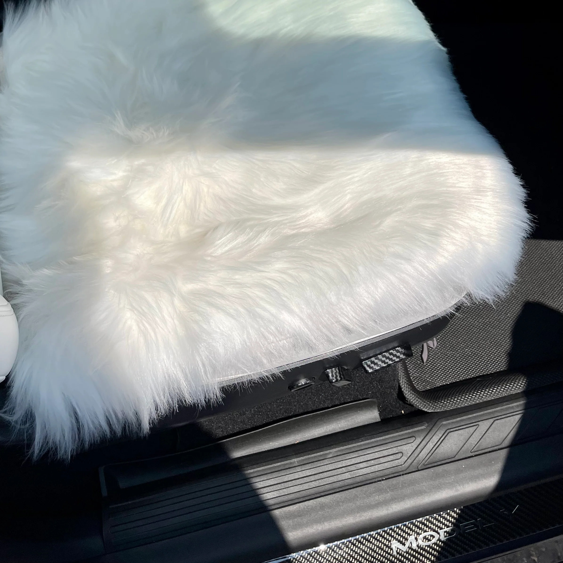 Faux Sheepskin Front Seat Covers - White (1 Pair) - Image 9