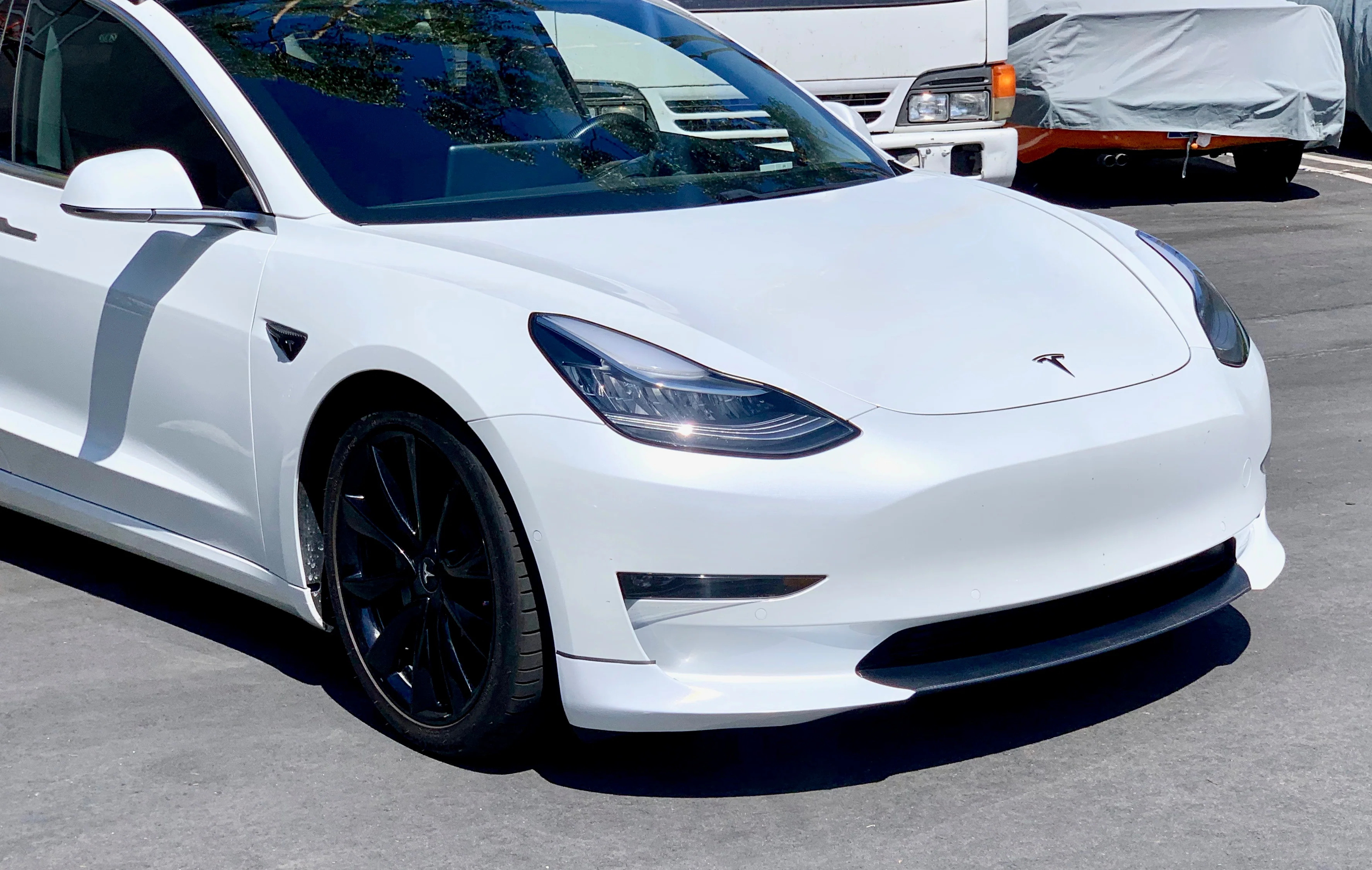 2017-2023 | Model 3 Front Lip Gen. 2 - Real Molded Carbon Fiber - Image 9