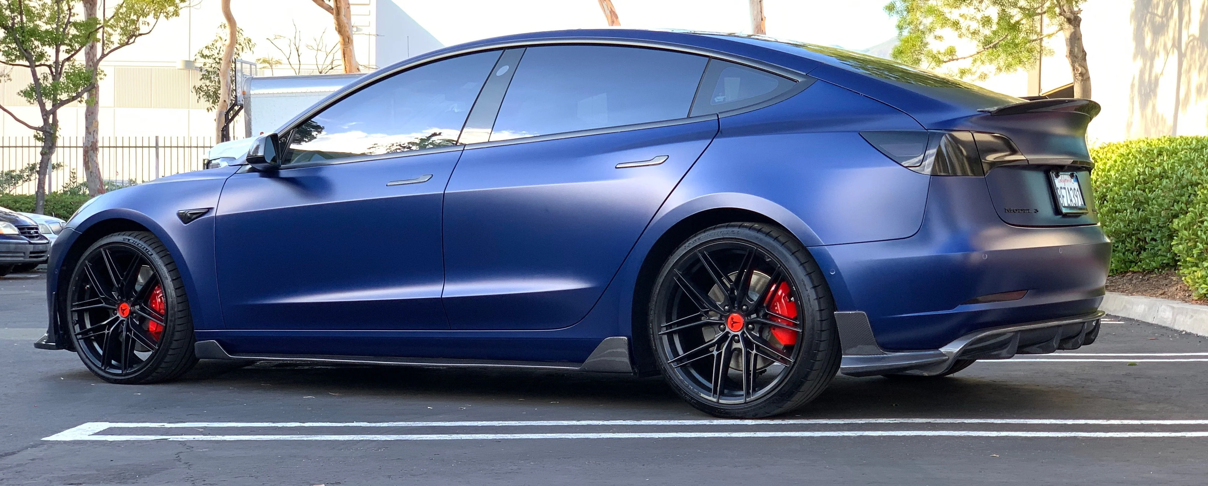 2017-2023 | Model 3 Razzo Aero Side Skirts (1 Pair) - Real Molded Carbon Fiber - Image 6