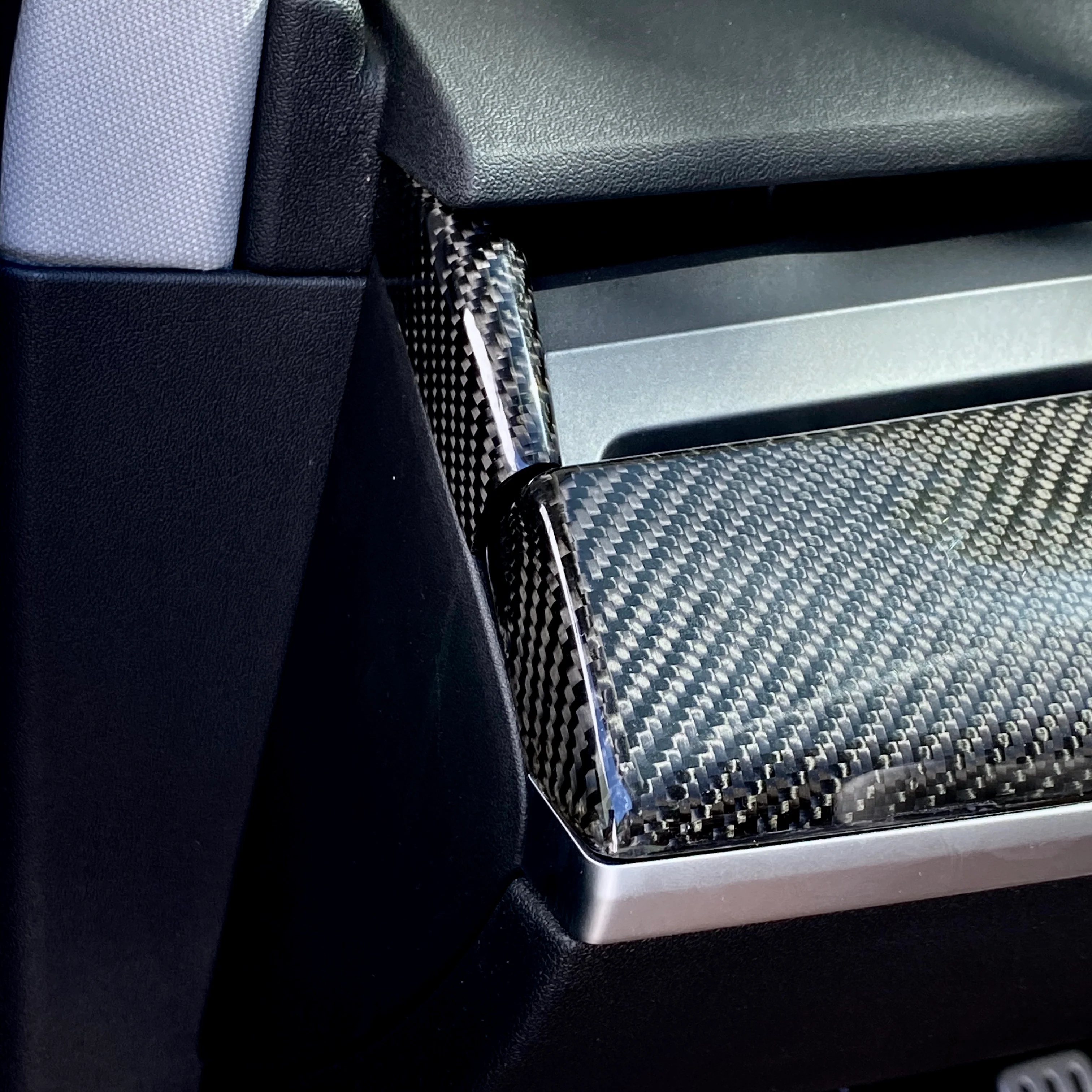 Model 3 & Y Dashboard End Cap Replacements - Real Molded Carbon Fiber - Image 13