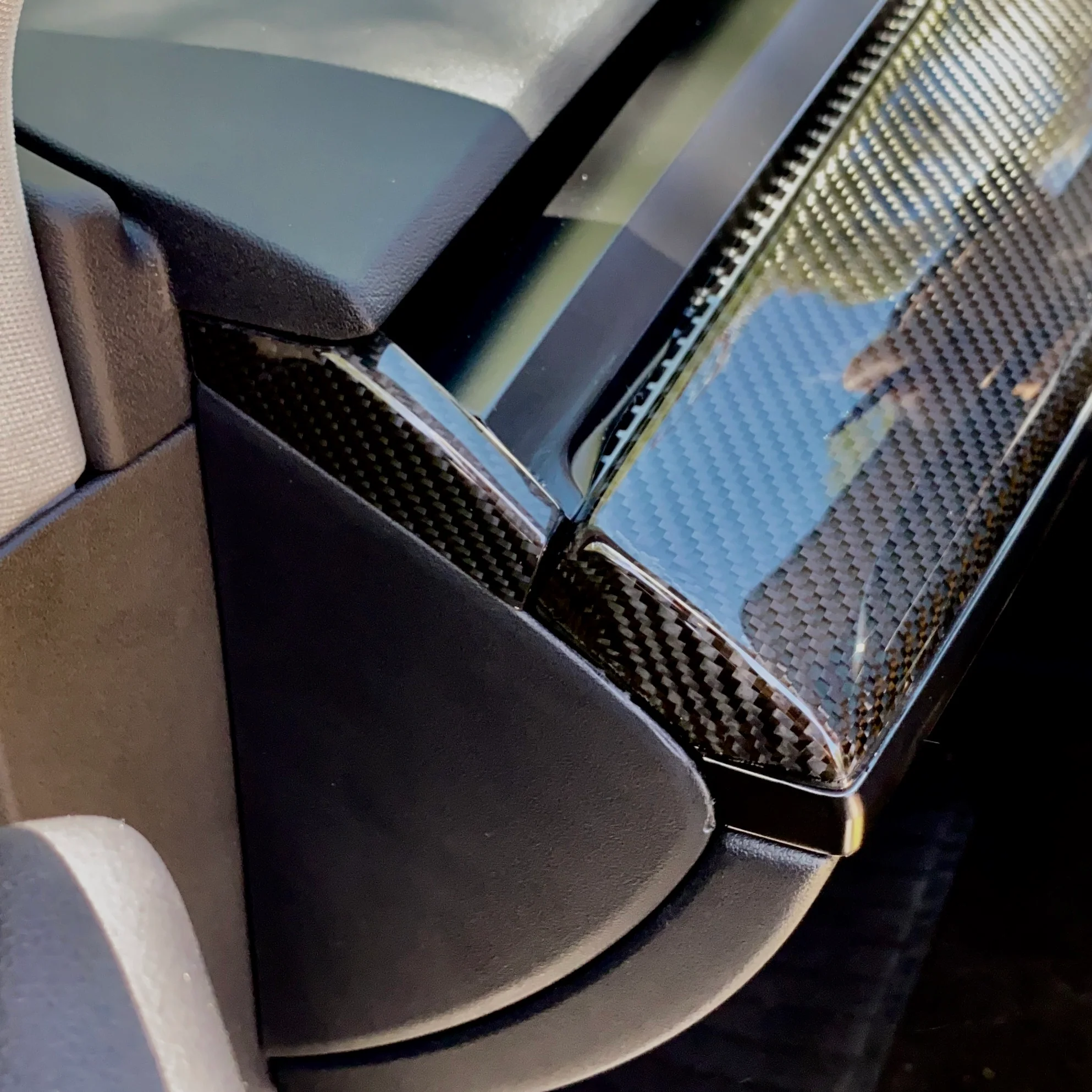 Model 3 & Y Dashboard End Cap Replacements - Real Molded Carbon Fiber - Image 9
