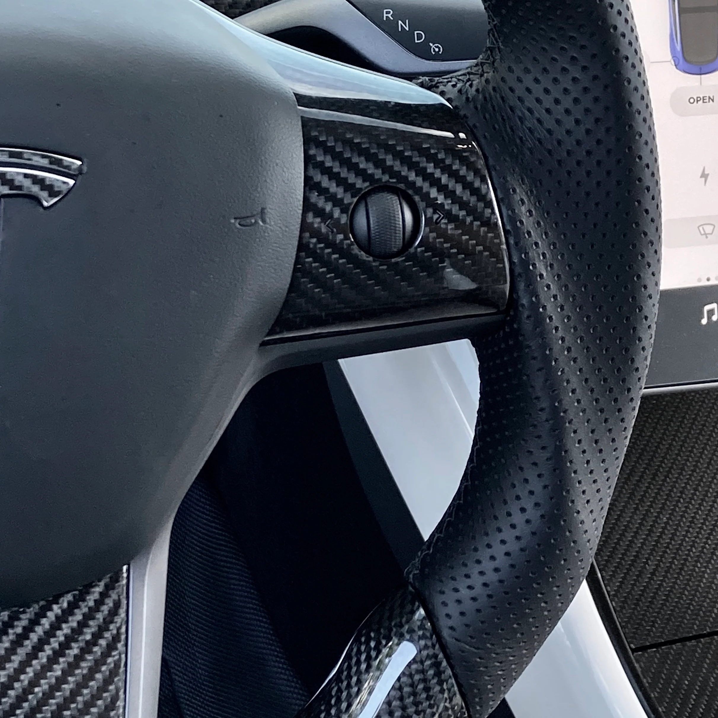 Model 3 & Y - Sport Grip Steering Wheel - Real Molded Carbon Fiber - Image 15