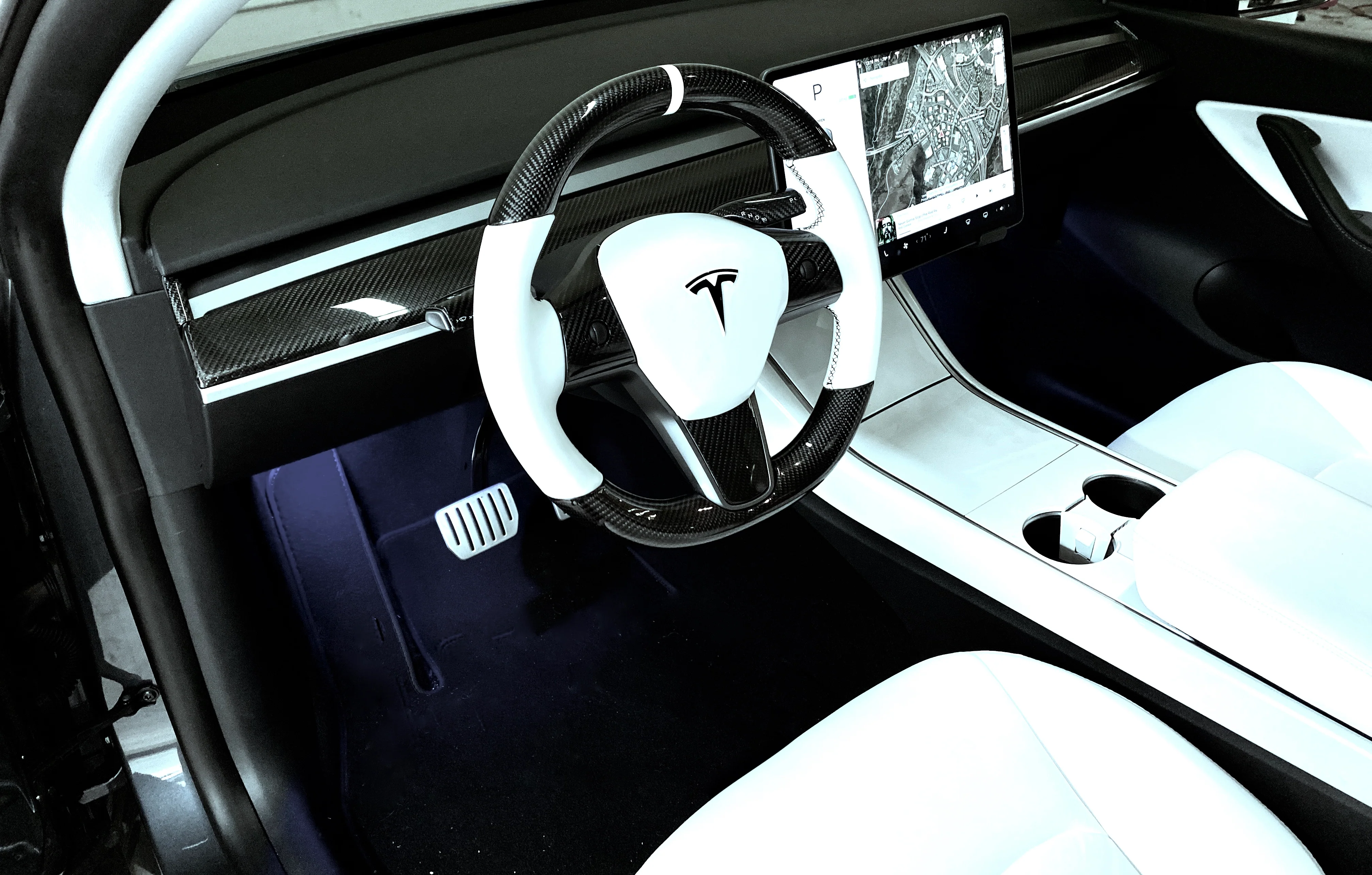 Model 3 & Y - Sport Grip Steering Wheel - Real Molded Carbon Fiber - Image 18