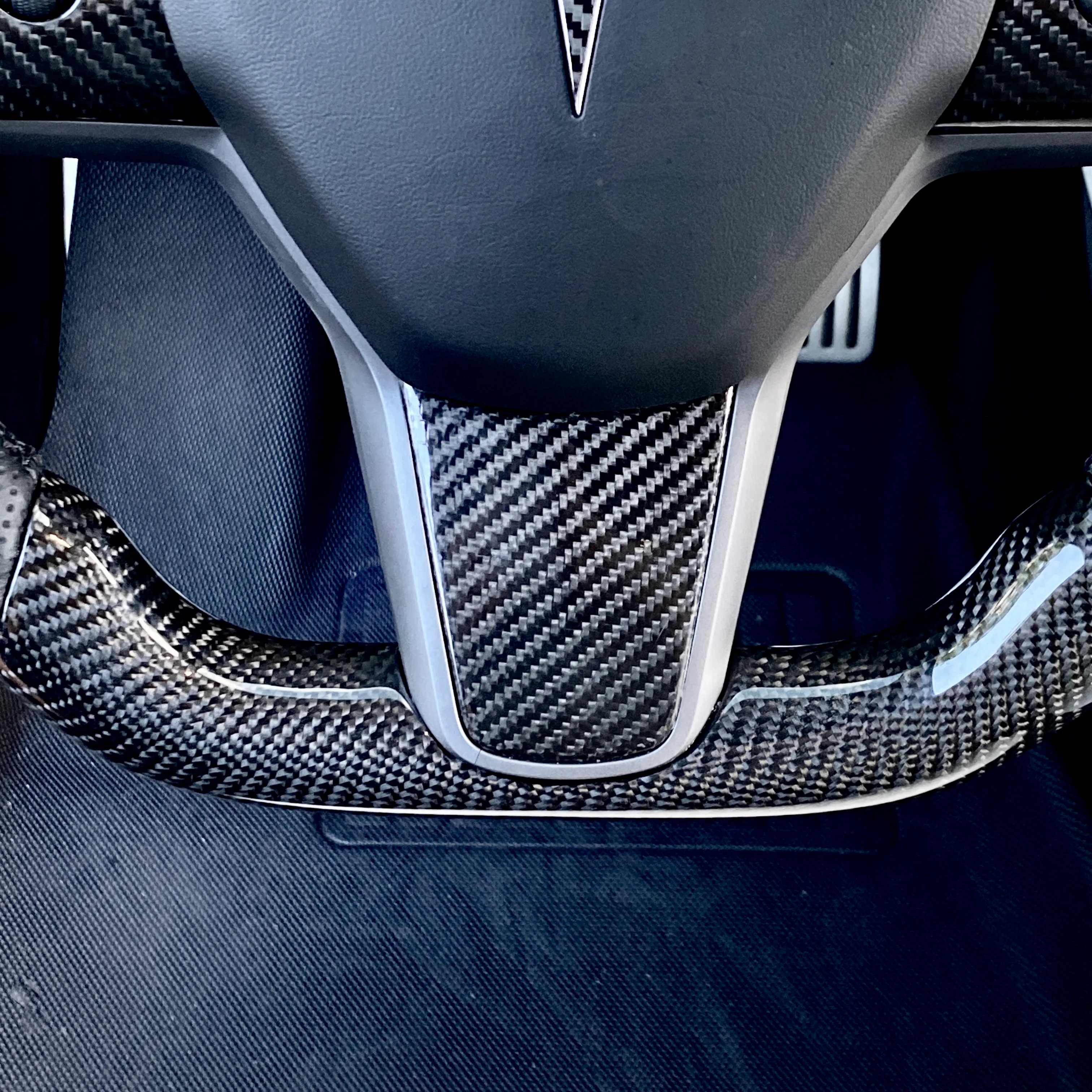 Model 3 & Y - Sport Grip Steering Wheel - Real Molded Carbon Fiber - Image 9