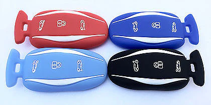 Model S, 3, & Y Key Fob Silicone Cover w/ Key Ring & Chain - Image 3