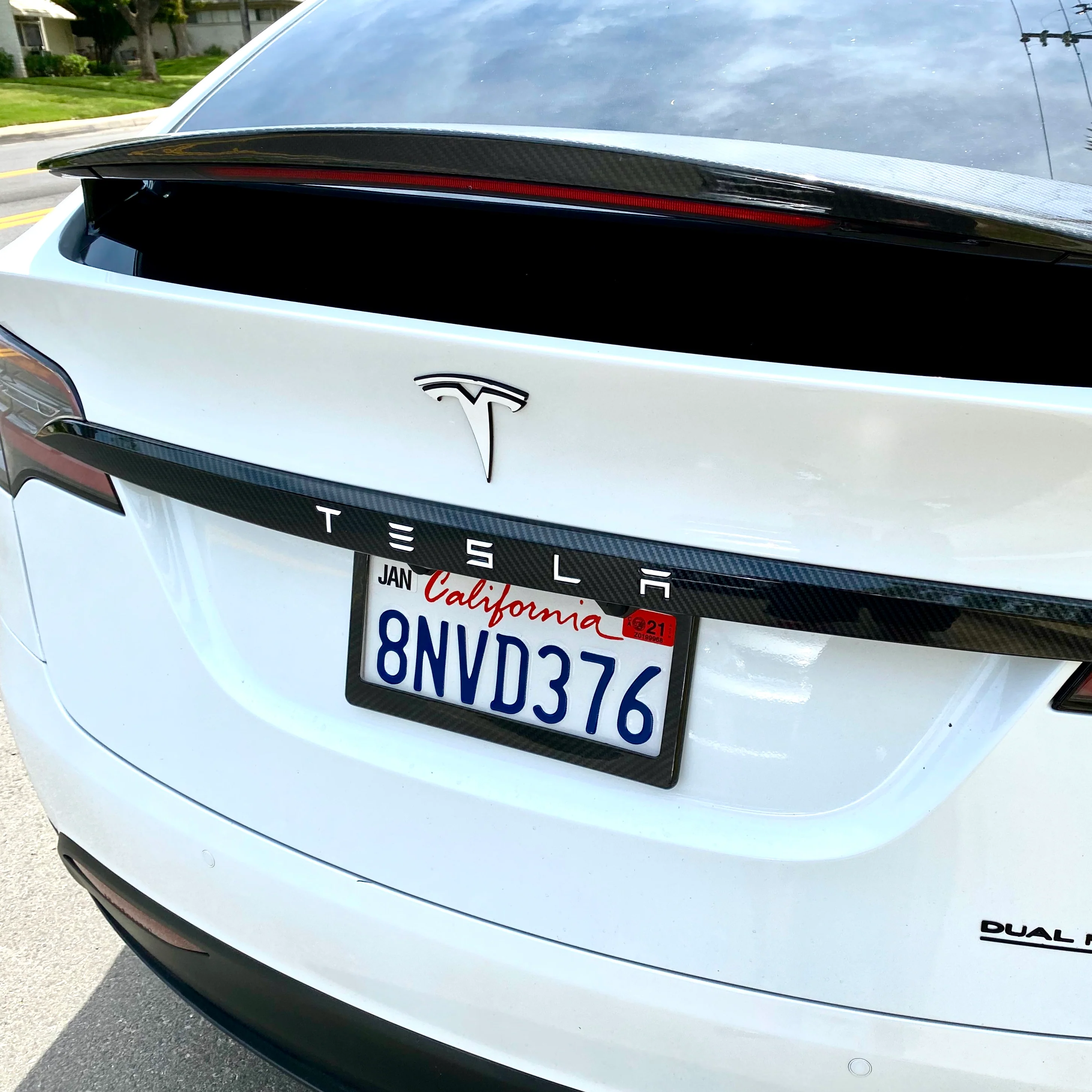 Model X Tailgate Applique & Front Inlay Cap - Hydro Carbon Fiber Coated - Image 5