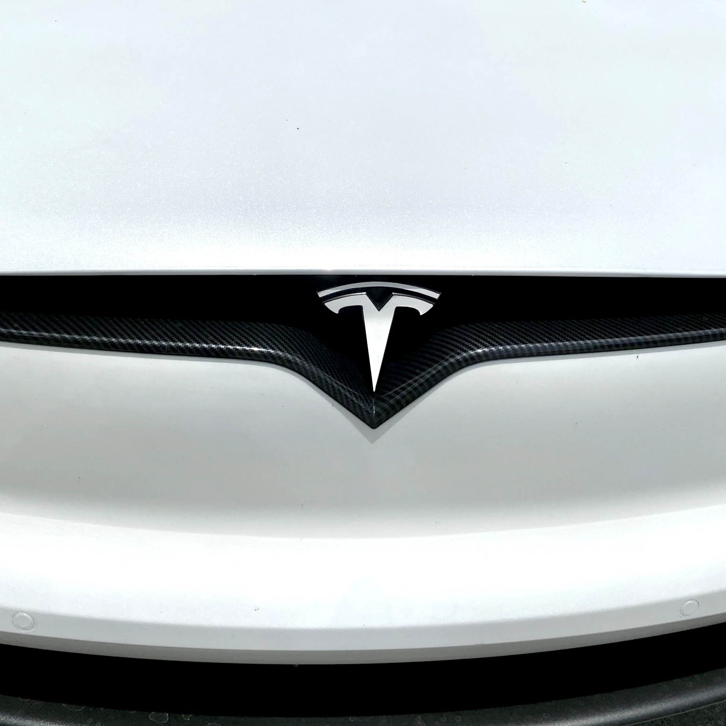 Model X Tailgate Applique & Front Inlay Cap - Hydro Carbon Fiber Coated - Image 7