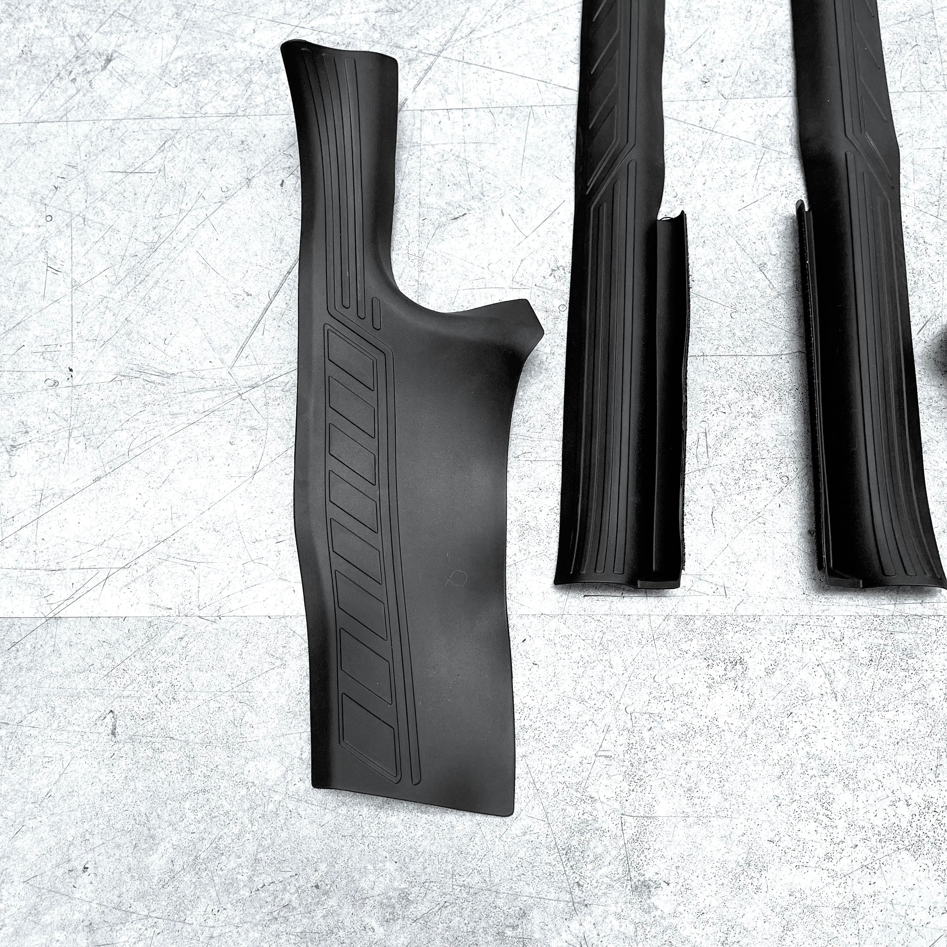 2020-2025 | Model Y Door Sill Covers (4 Pieces) - TPE Rubber - Image 8
