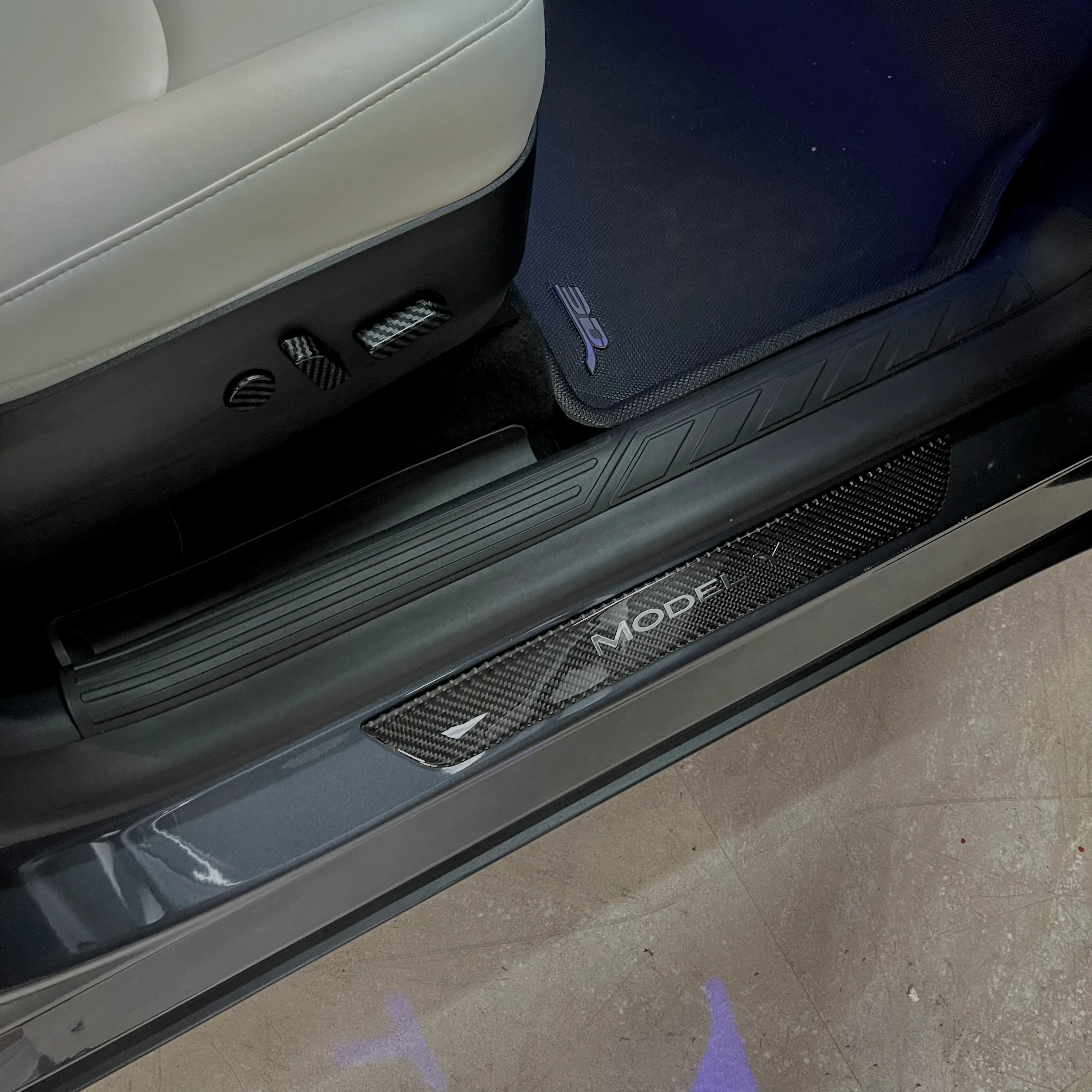2020-2025 | Model Y Door Sill Covers (4 Pieces) - TPE Rubber - Image 9