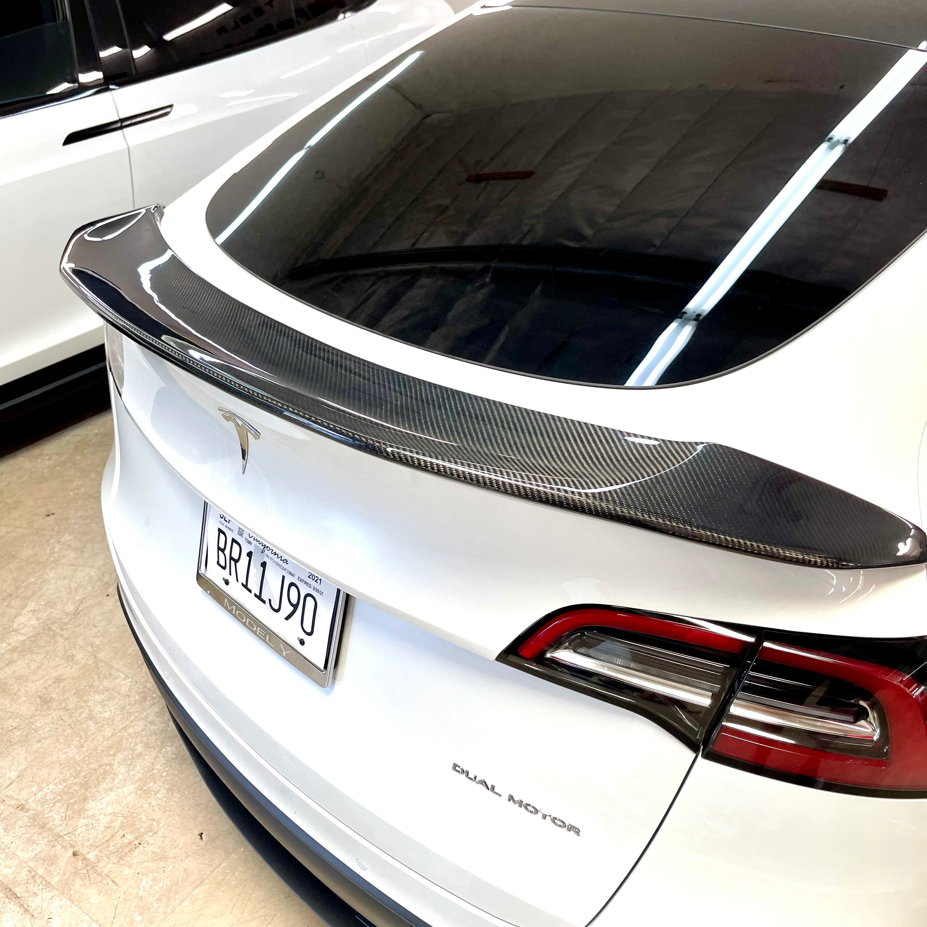 2020-2025 | Model Y Jupiter V-Style Spoiler - Real Molded Carbon Fiber - Image 6