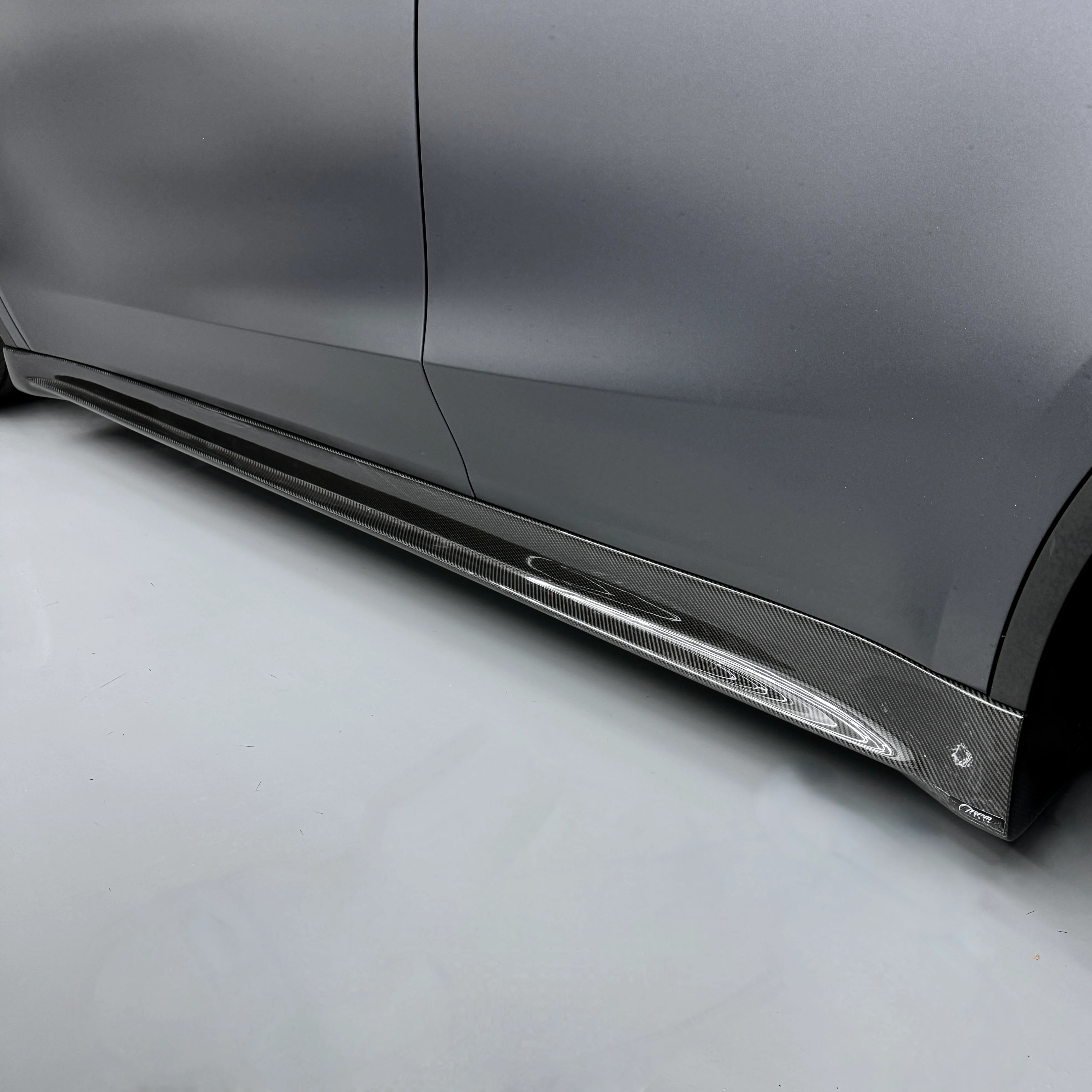 2020+ | Model Y Colossal Side Skirt Overlays - Real Dry Molded Carbon Fiber - Image 5