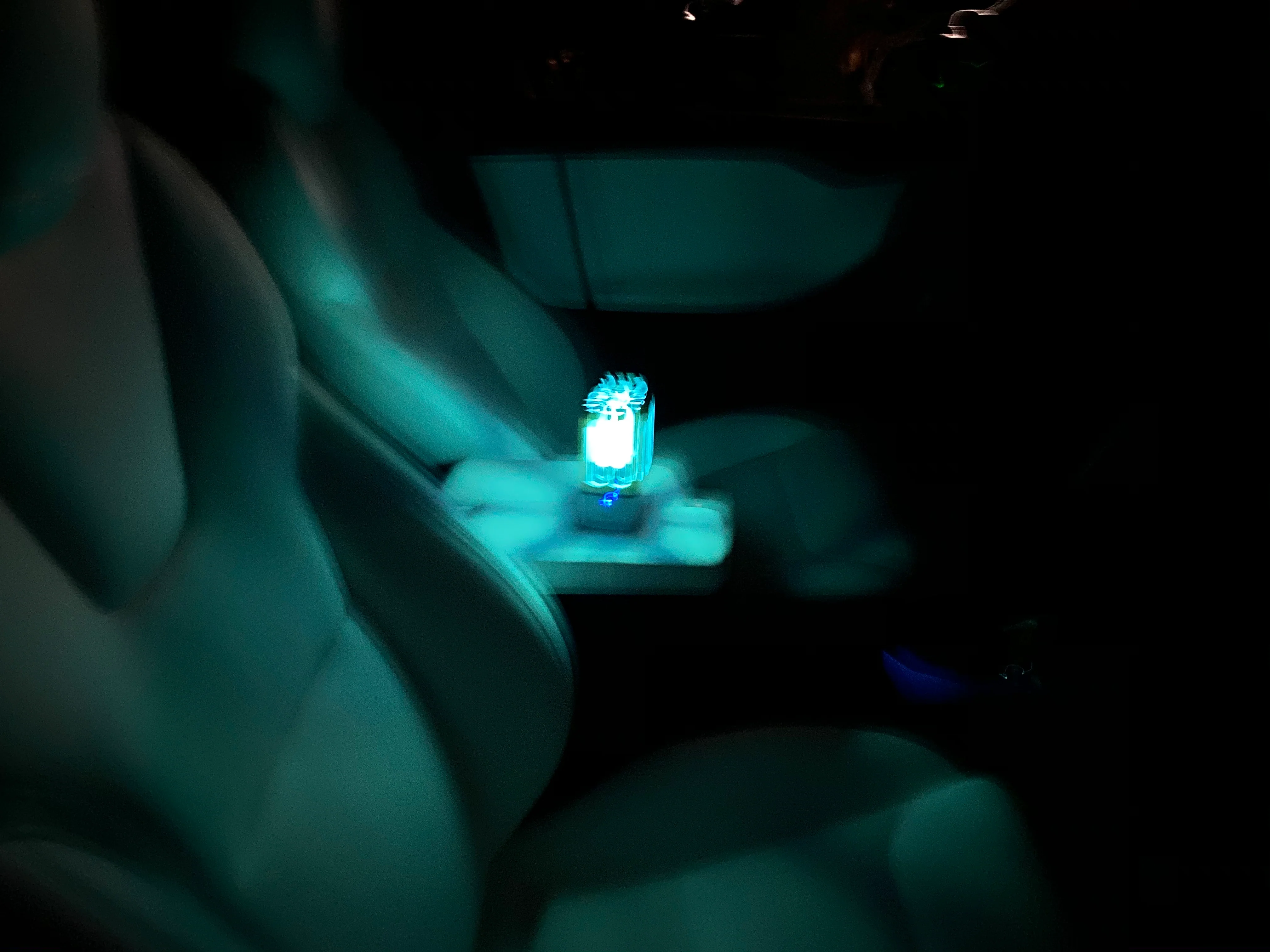 UV Sanitizing Rechargeable Lamp - Image 10