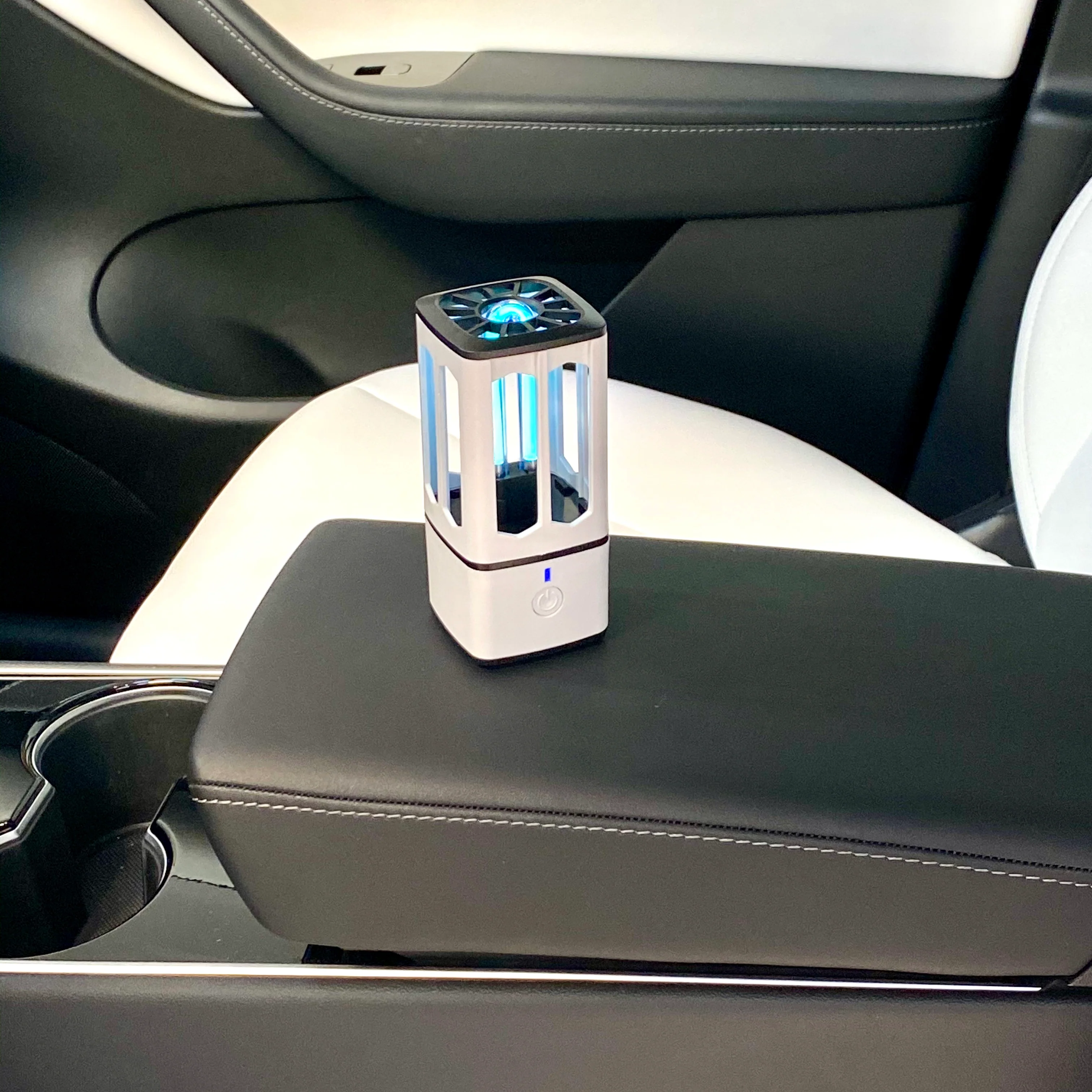 UV Sanitizing Rechargeable Lamp - Image 4